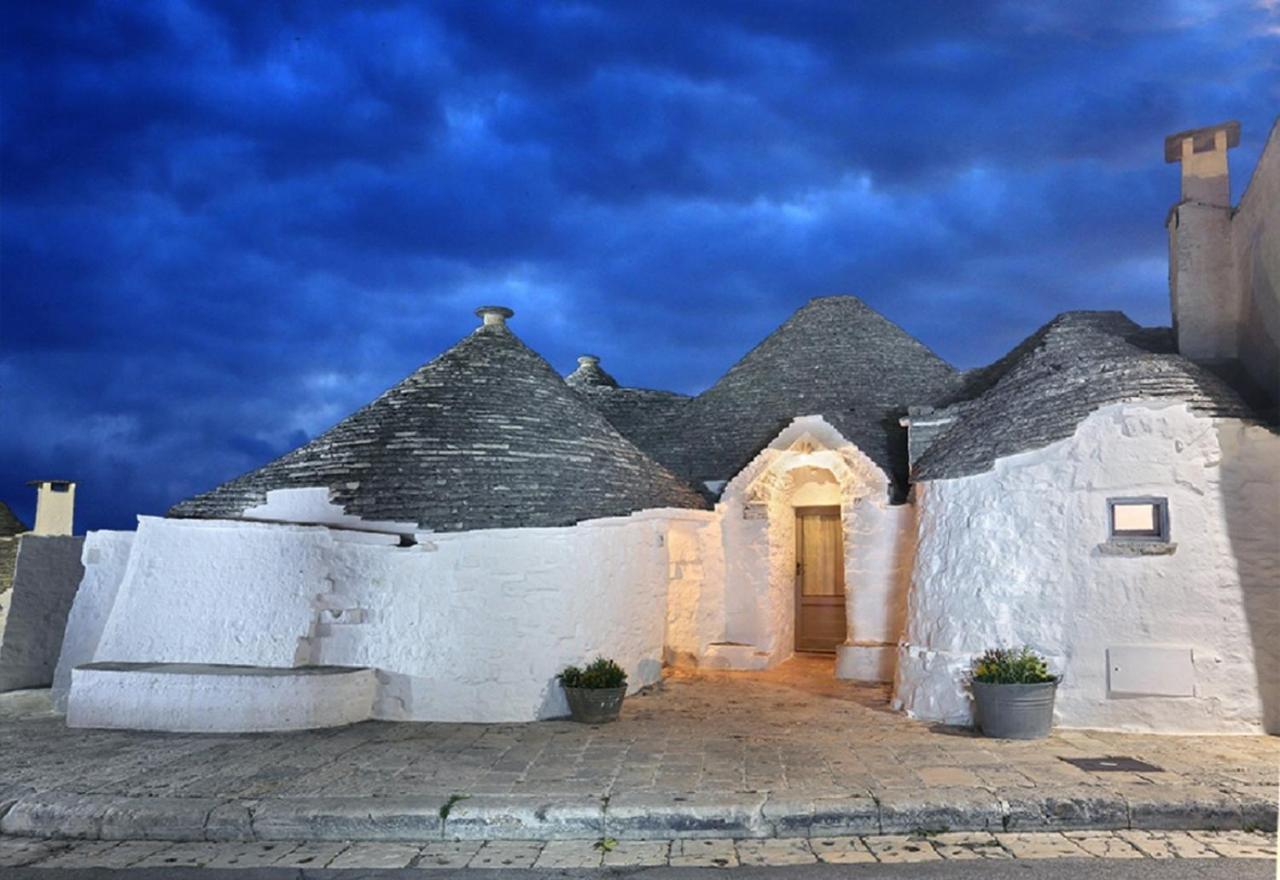 Trulli Holiday Deluxe & Wellness Alberobello Exterior photo